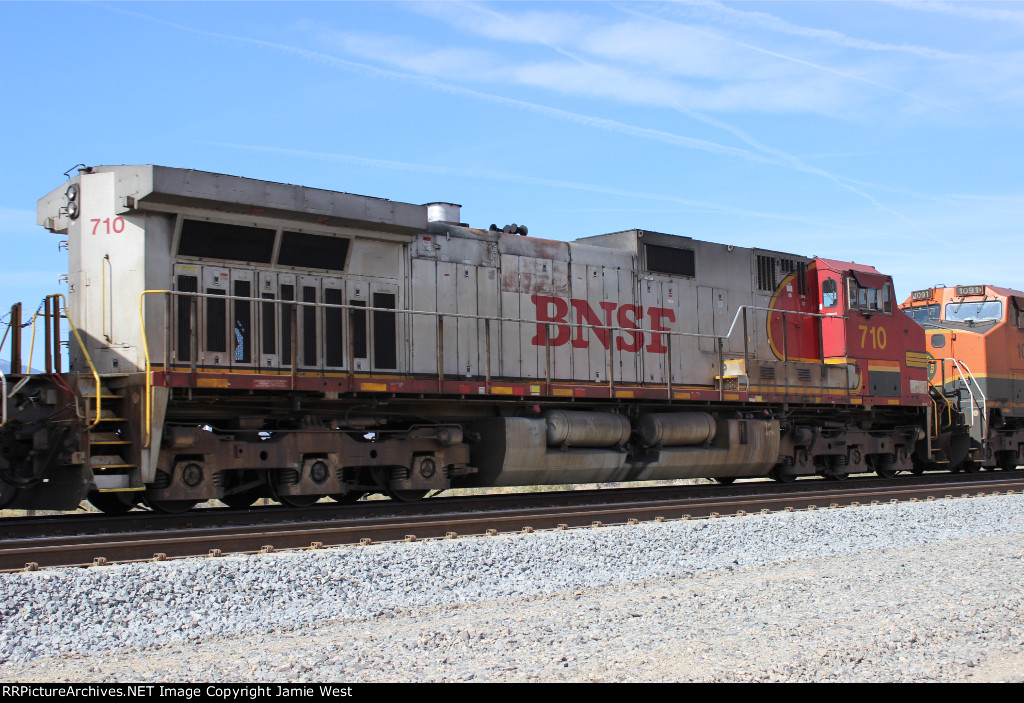 BNSF 710